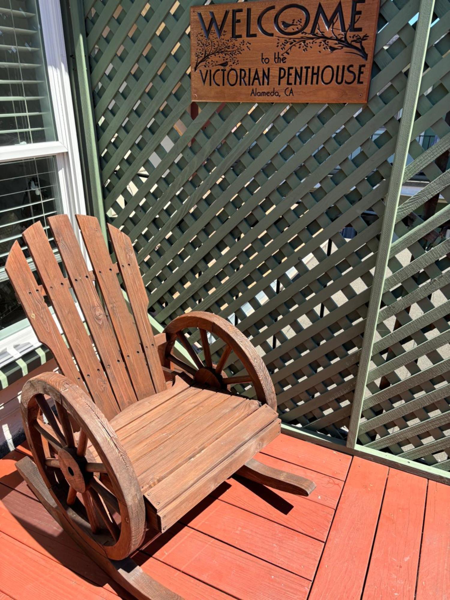 Alameda 3Br Unique Victorian Penthouse With Deck And Outdoor Furniture, Ac, 3 Blocks To Beach & Shopping Center & 2 Free Parking Spaces Екстер'єр фото